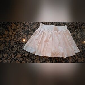 ARITZIA  White Pleated Skort